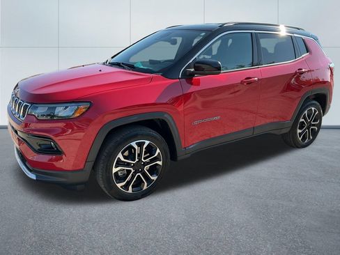 Used 2023 Jeep Compass Limited AWD/4WD image 2