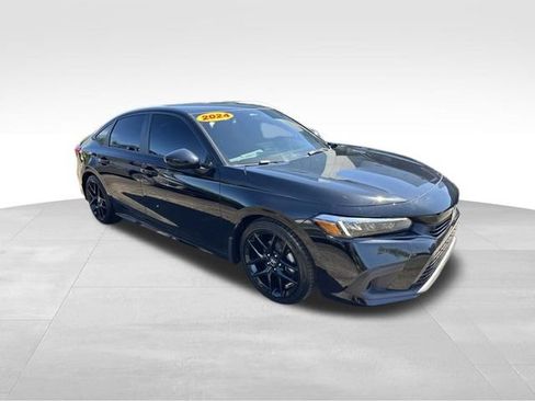 Used 2024 Honda Civic Sport image 3