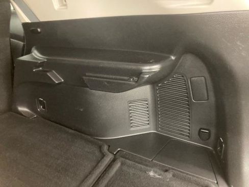 Used 2018 Nissan Rogue S FWD image 40