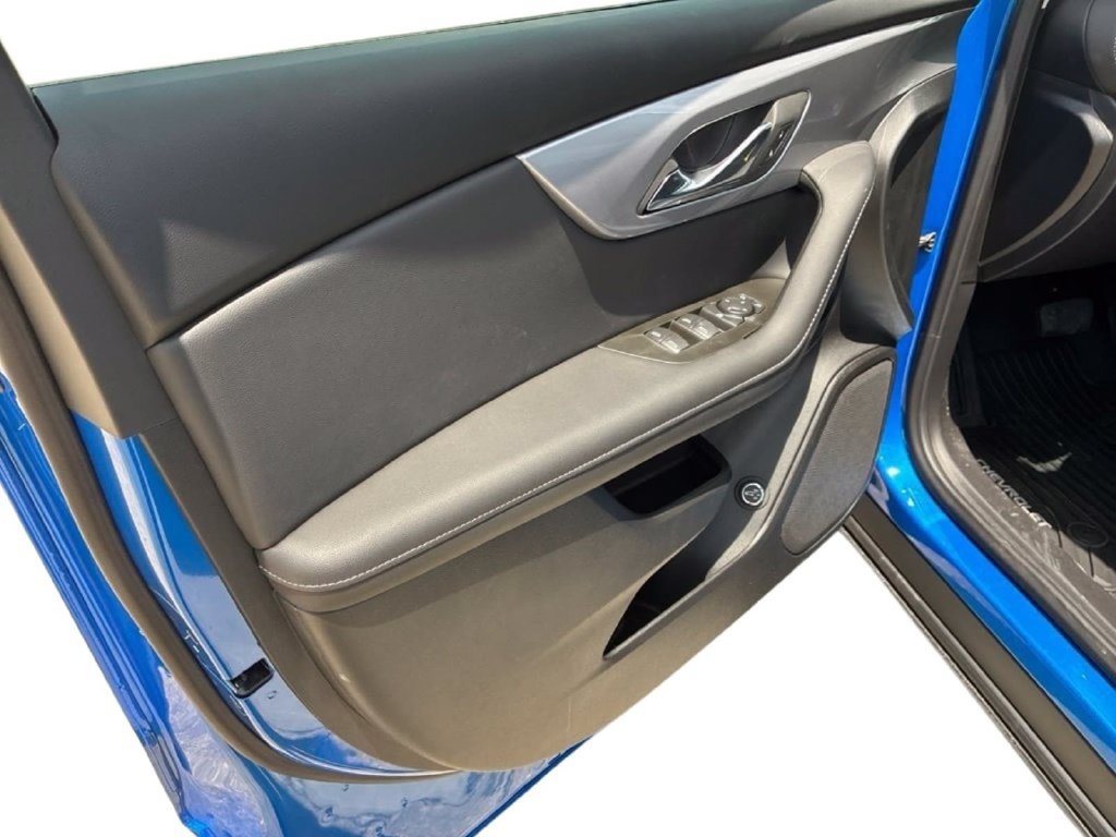 New 2026 Chevrolet Blazer LT w/ Convenience Package FWD image 18