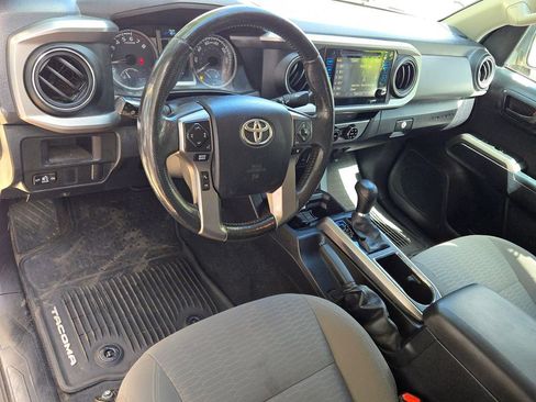 Used 2016 Toyota Tacoma SR5 image 10