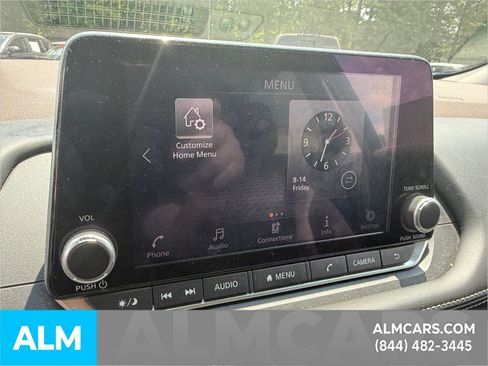Used 2023 Nissan Rogue SV AWD/4WD image 16