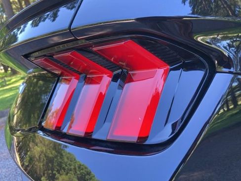 Used 2025 Ford Mustang GT Premium image 14