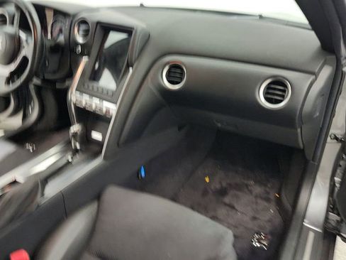 Used 2009 Nissan GT-R Premium AWD/4WD image 32