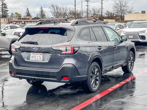 Used 2023 Subaru Outback Onyx Edition image 4