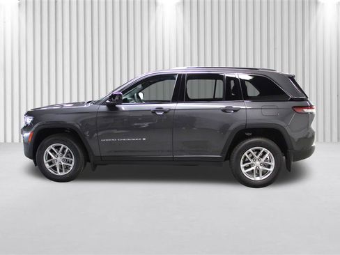 New 2025 Jeep Grand Cherokee Laredo X w/ Luxury Tech Group I image 7