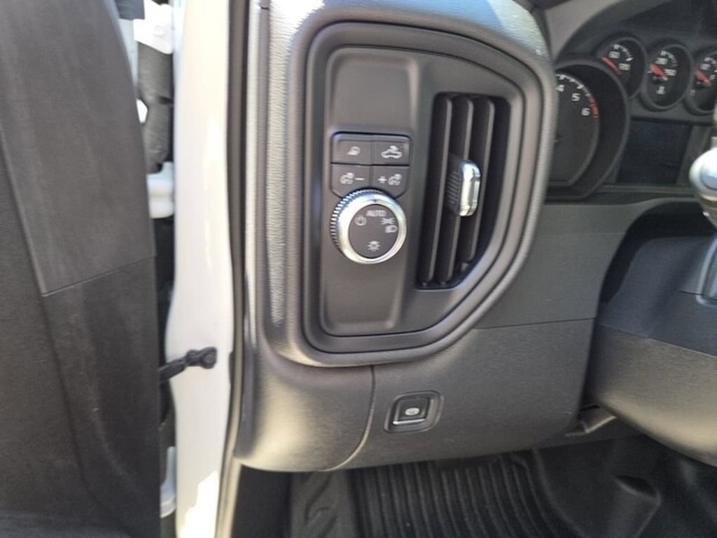 Used 2025 GMC Sierra 1500 Pro w/ Pro Value Package RWD image 9
