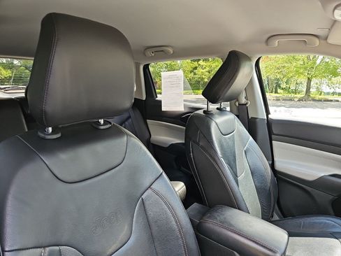 Used 2022 Jeep Compass Limited AWD/4WD image 12