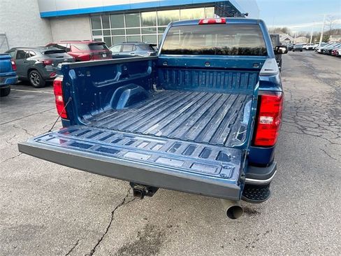 Certified 2019 Chevrolet Silverado 2500 LT w/ LT Convenience Package image 23