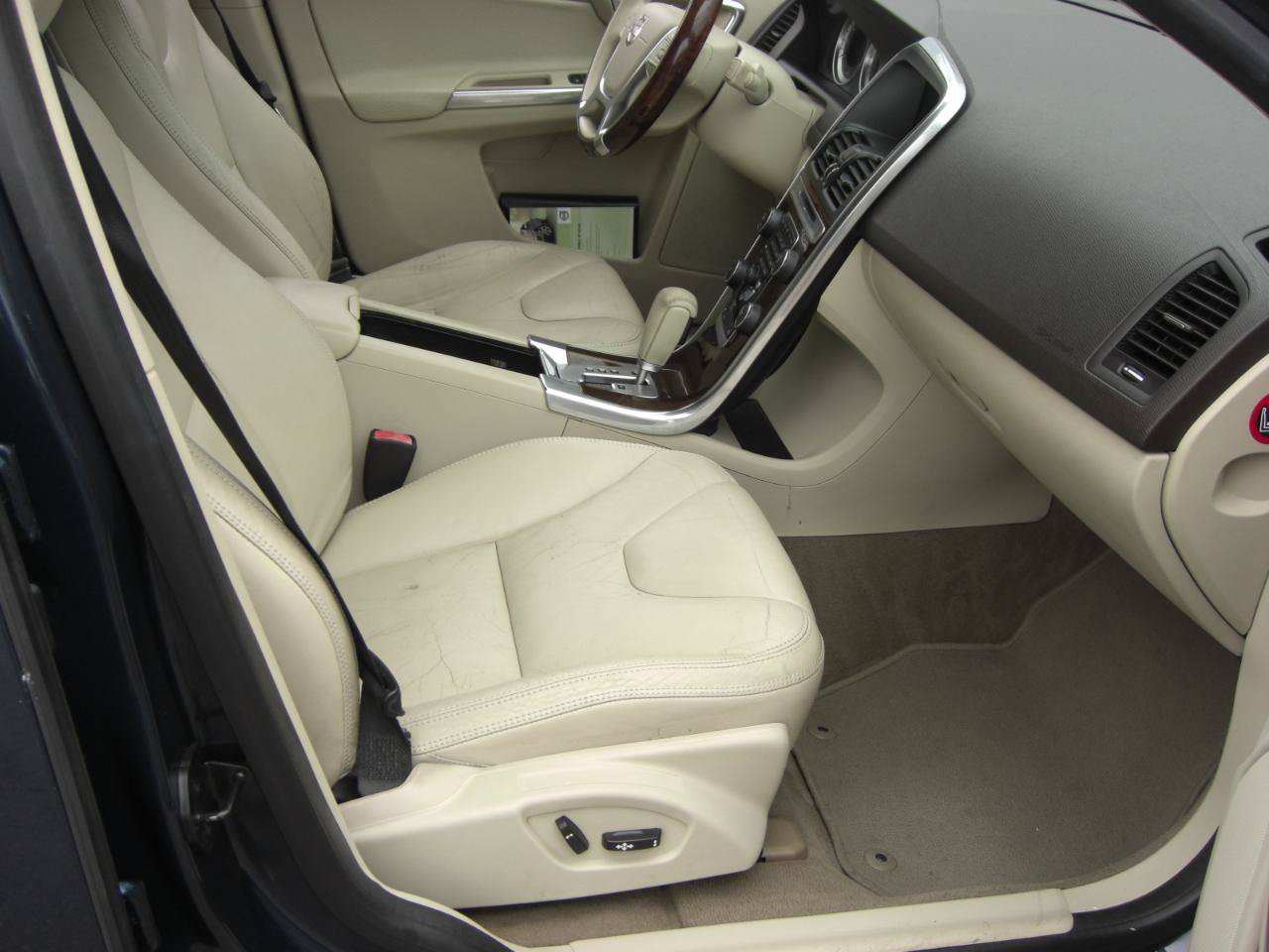 Used 2012 Volvo XC60 3.2 FWD image 20