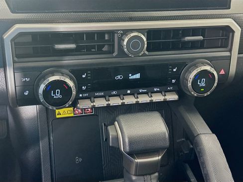 Used 2025 Toyota 4Runner Limited image 16