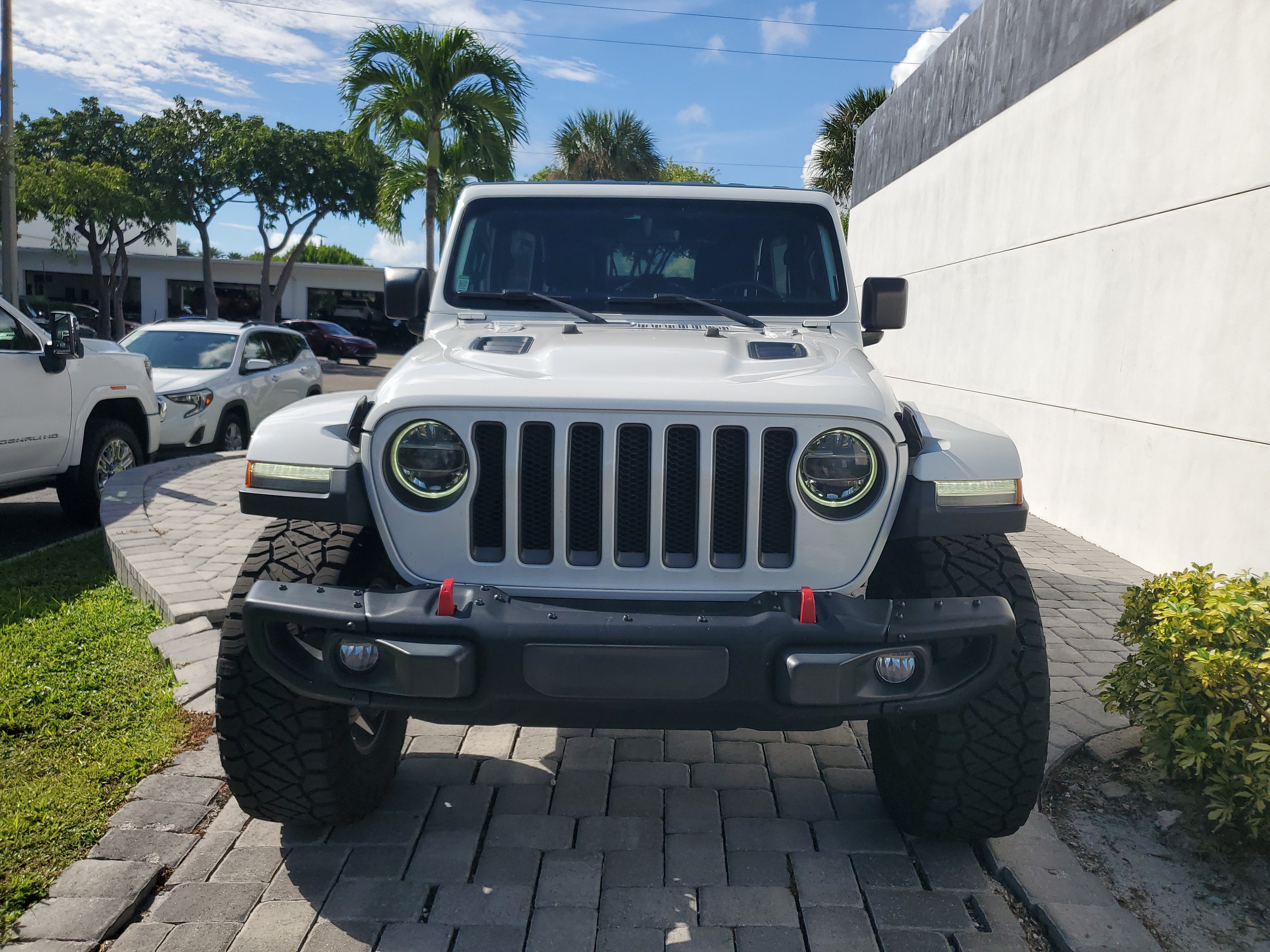 Used 2018 Jeep Wrangler Unlimited Rubicon w/ Dual Top Group AWD/4WD image 2