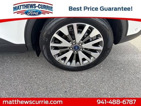 Certified 2020 Ford Escape Titanium FWD image 15