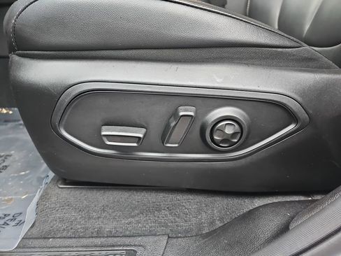 New 2025 Jeep Grand Cherokee L Limited image 30