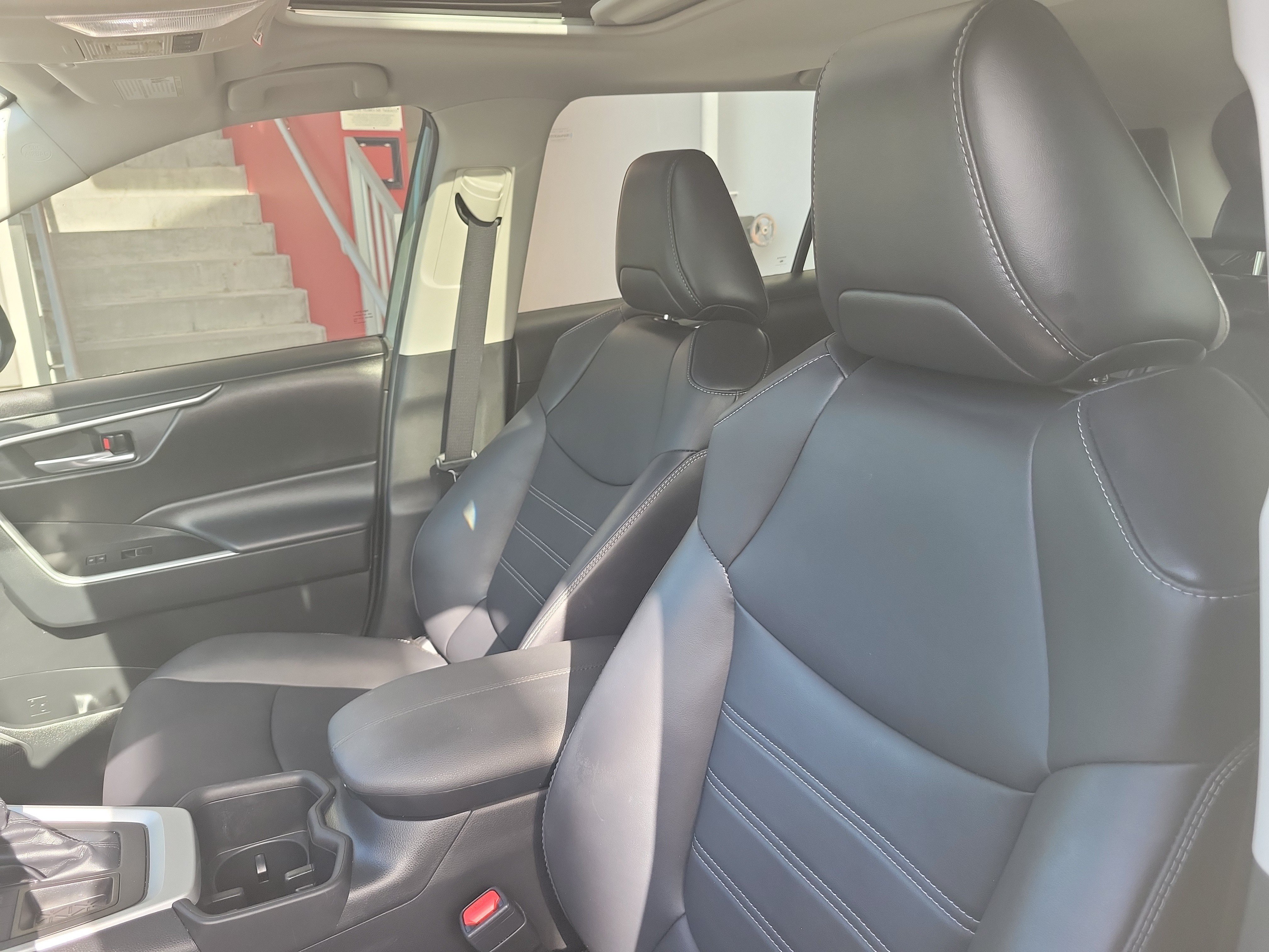 Used 2023 Toyota RAV4 XLE Premium FWD image 22