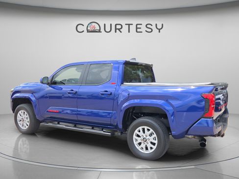 Certified 2025 Toyota Tacoma SR5 RWD image 3