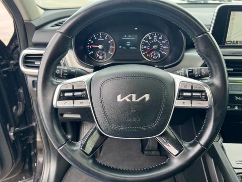 Used 2022 Kia Telluride S image 9