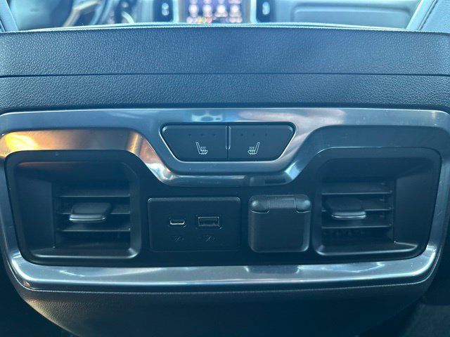 Used 2019 Chevrolet Silverado 1500 High Country w/ Technology Package AWD/4WD image 26
