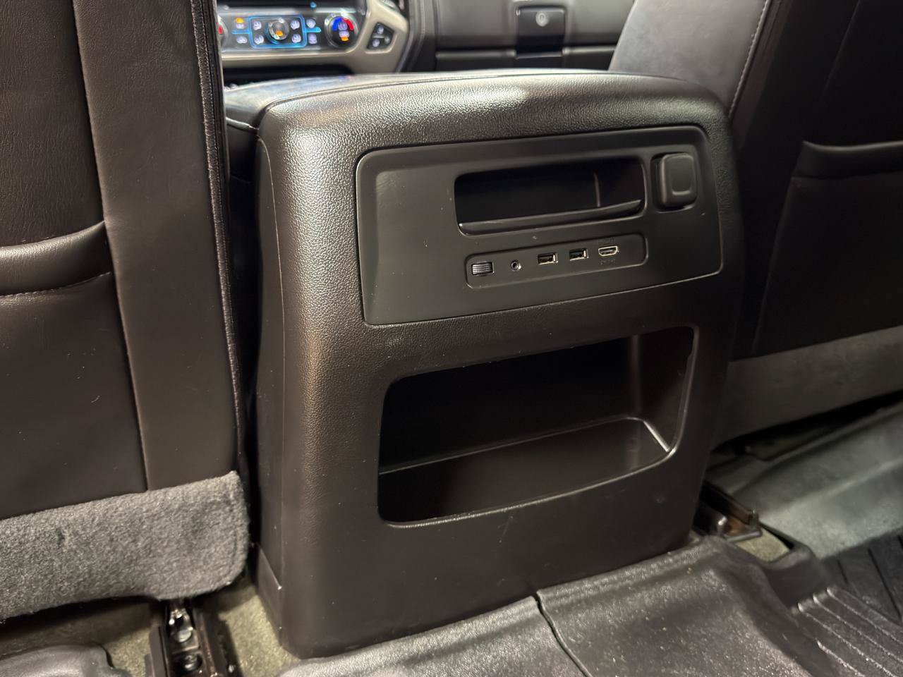 Used 2018 GMC Sierra 3500 Denali w/ Duramax Plus Package AWD/4WD image 30