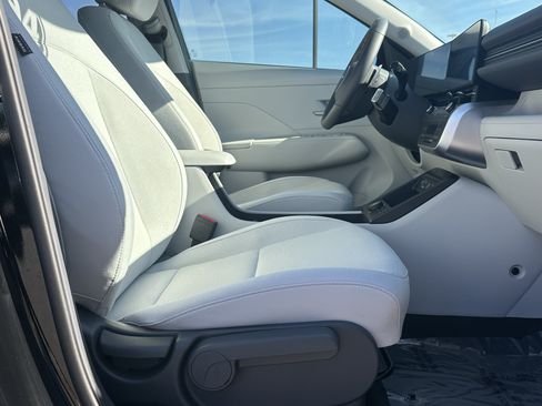 Used 2024 Hyundai Kona SEL FWD image 14