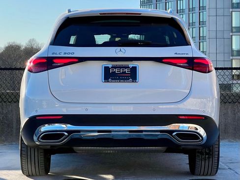 Certified 2026 Mercedes-Benz GLC 300 4MATIC image 6