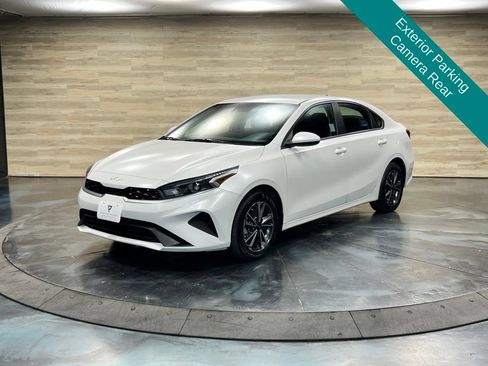 Used 2023 Kia Forte LXS FWD image 5