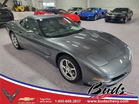 Used 2003 Chevrolet Corvette Coupe RWD image 1