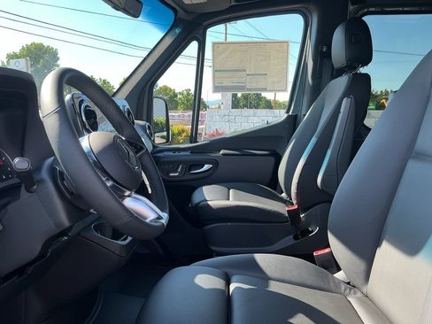 New 2026 Mercedes-Benz Sprinter 2500 image 11