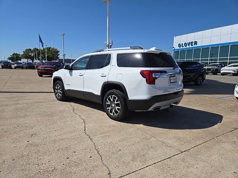 Used 2023 GMC Acadia SLT w/ Preferred Package image 3