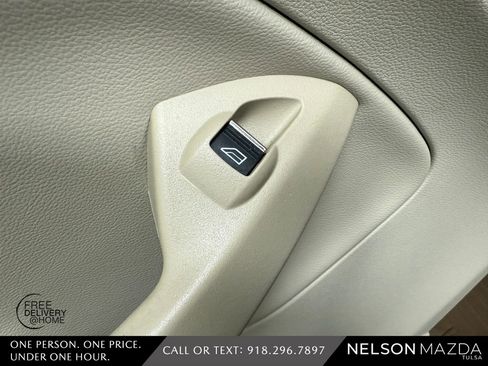 Used 2014 Ford Escape Titanium w/ Equipment Group 401A FWD image 38