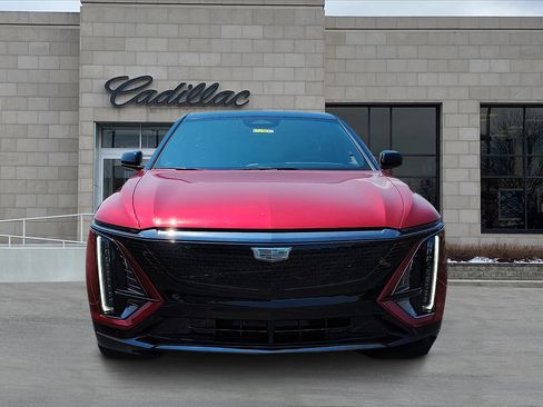 New 2025 Cadillac Lyriq Sport image 8