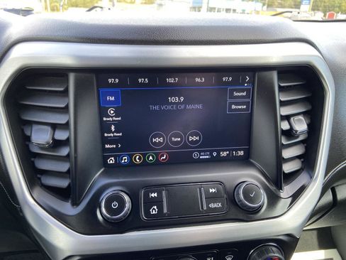 Used 2023 GMC Acadia SLT image 18