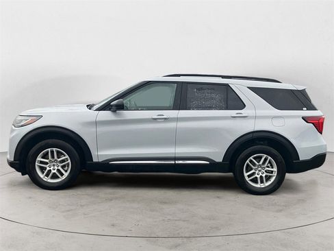 Certified 2025 Ford Explorer Active image 2