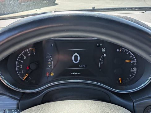 Certified 2022 Jeep Grand Cherokee Laredo E w/ Security & Convenience Group AWD/4WD image 18