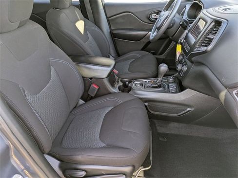 Certified 2021 Jeep Cherokee Latitude image 27