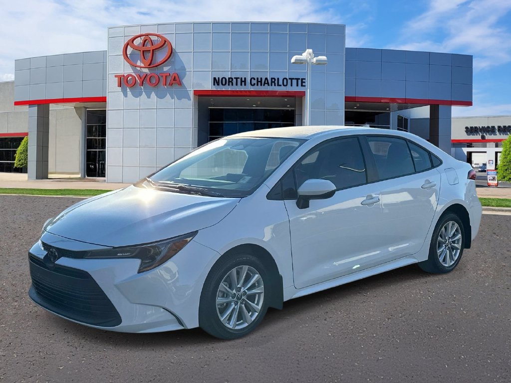 Used 2026 Toyota Corolla LE w/ LE Premium Package FWD image 5