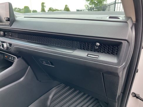 Certified 2024 Honda CR-V EX image 28
