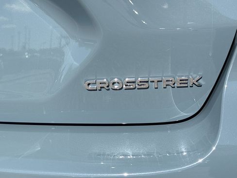 Used 2025 Subaru Crosstrek 2.0i image 11