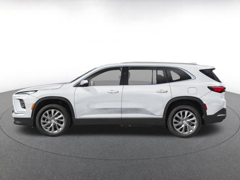 Used 2025 Buick Enclave Preferred AWD/4WD image 4