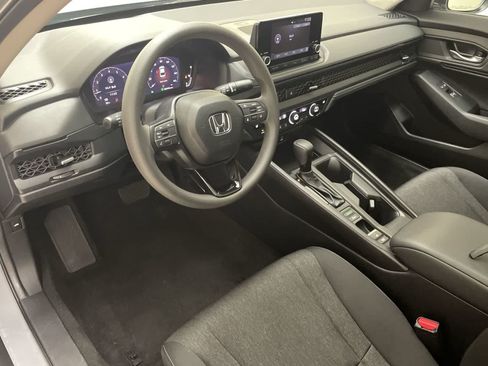 Certified 2025 Honda Accord SE image 2