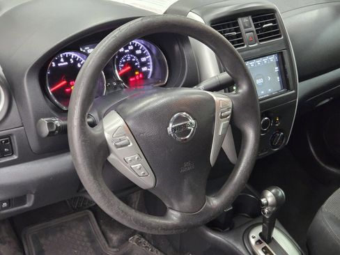 Used 2015 Nissan Versa SV image 12