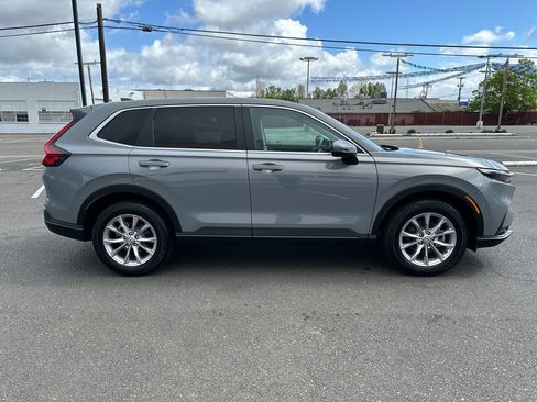 Used 2025 Honda CR-V EX image 7