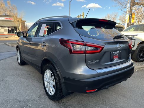 Certified 2022 Nissan Rogue Sport SV image 6