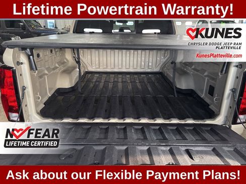 Used 2024 Chevrolet Colorado Trail Boss w/ Technology Package image 16