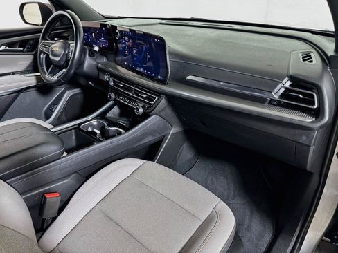 Certified 2026 Chevrolet Traverse LT w/ Driver Confidence Package FWD image 28