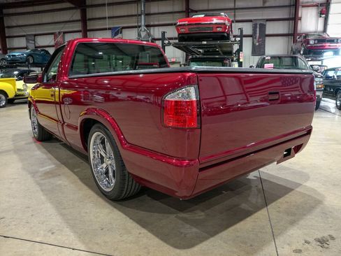 Used 2003 Chevrolet S10 Pickup LS w/ LS Preferred Equipment Group RWD image 6