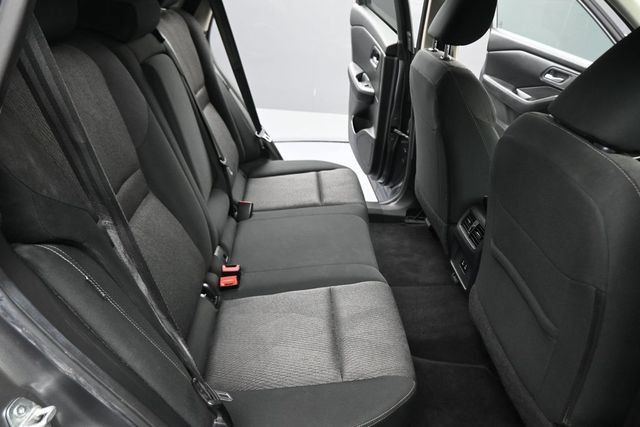 Used 2024 Nissan Rogue SV AWD/4WD image 16