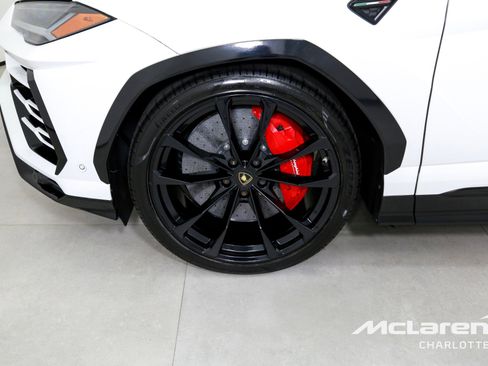 Used 2019 Lamborghini Urus image 35
