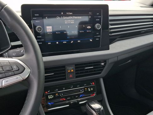 Certified 2026 Volkswagen Jetta SE FWD image 19