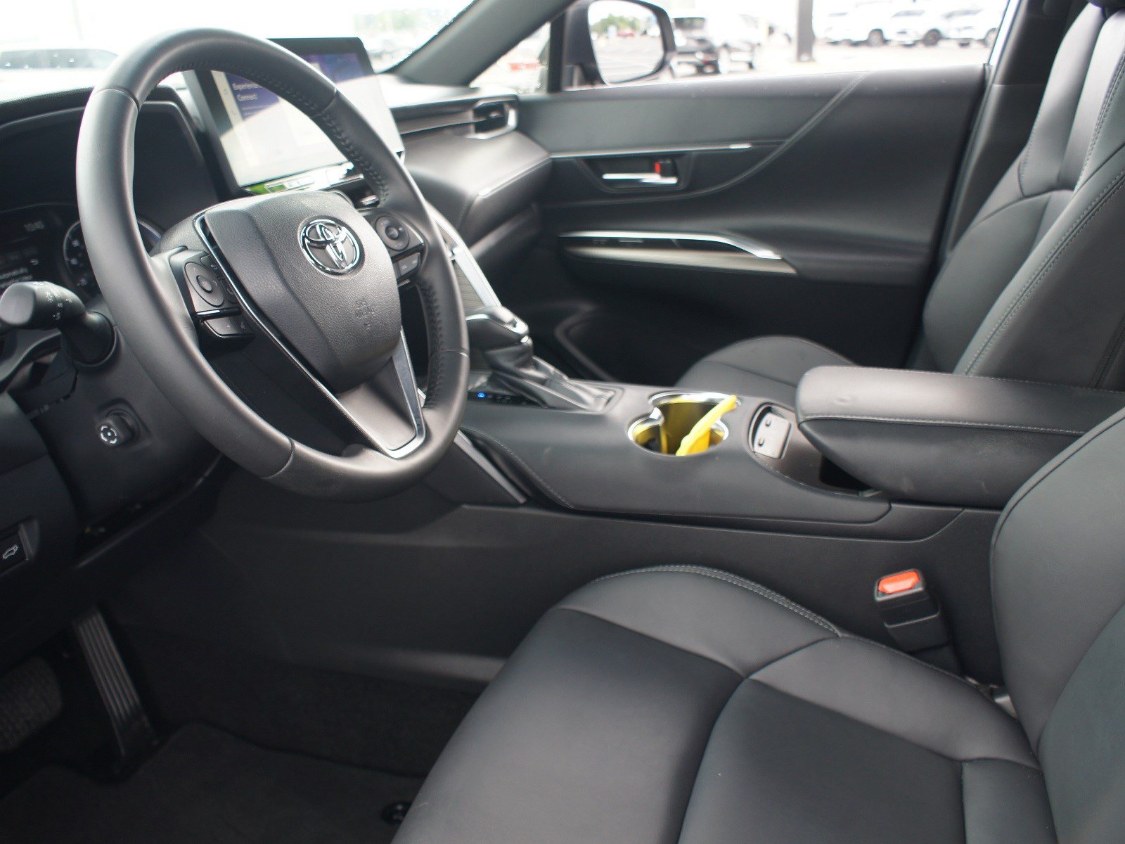 Used 2023 Toyota Venza Nightshade AWD/4WD image 13